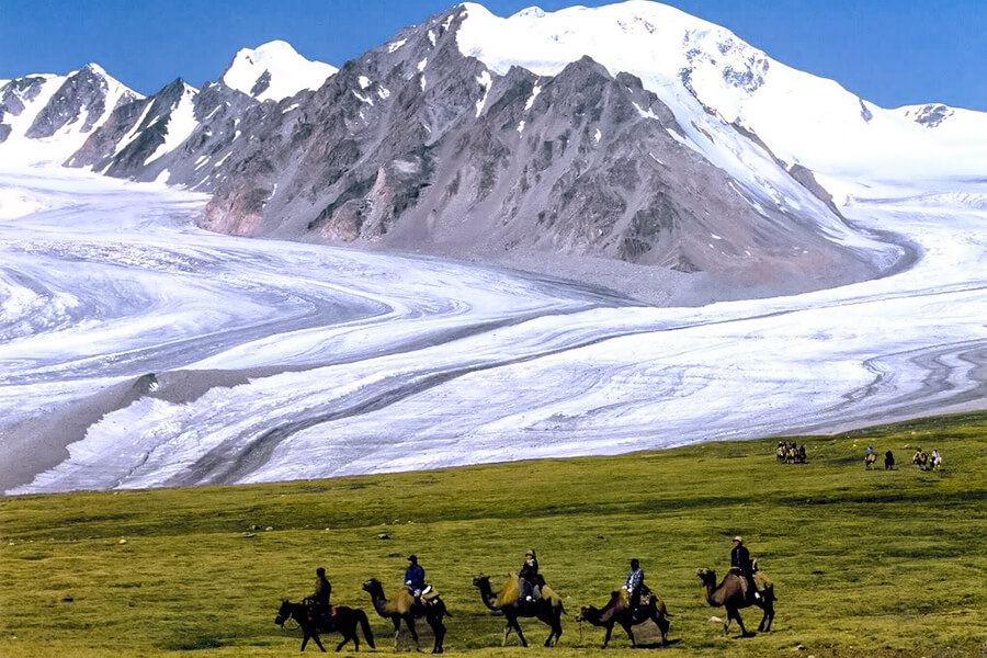 Chiêm Ngưỡng Vẻ Đẹp Kì Vĩ Của Vườn Quốc Gia Altai Tavan Bogd