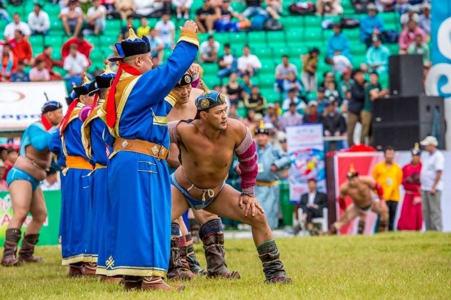Lễ hội đấu vật Naadam - Mông Cổ