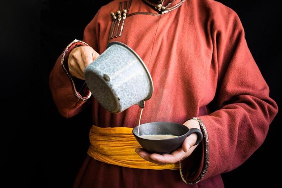 Suutel Tsai – Trà Sữa Mông Cổ