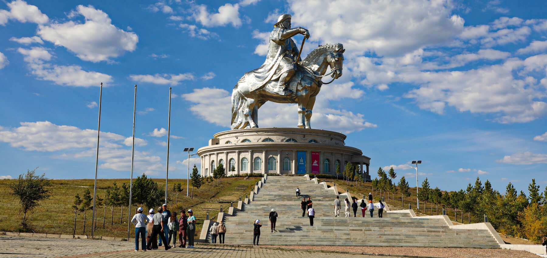 Tour đi thăm tượng Thành Cát Tư Hãn Mông Cổ