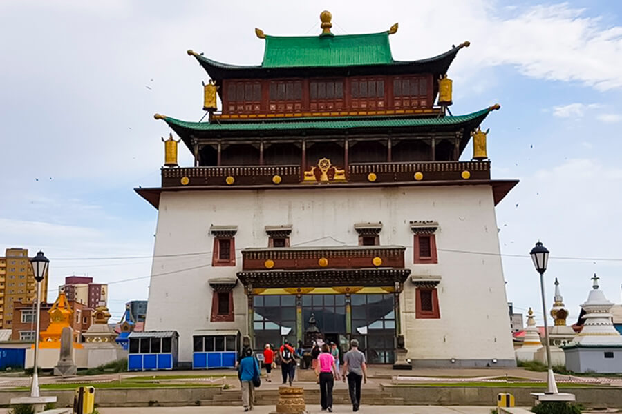 Tu viện Gandantegchinlen - Nghệ Thuật Kiến Trúc Tây Tạng Ở Mông Cổ